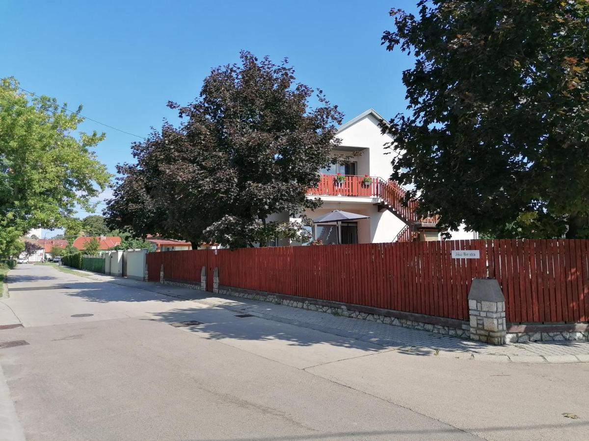 Mimi Vendeghaz Appartement Siófok Buitenkant foto